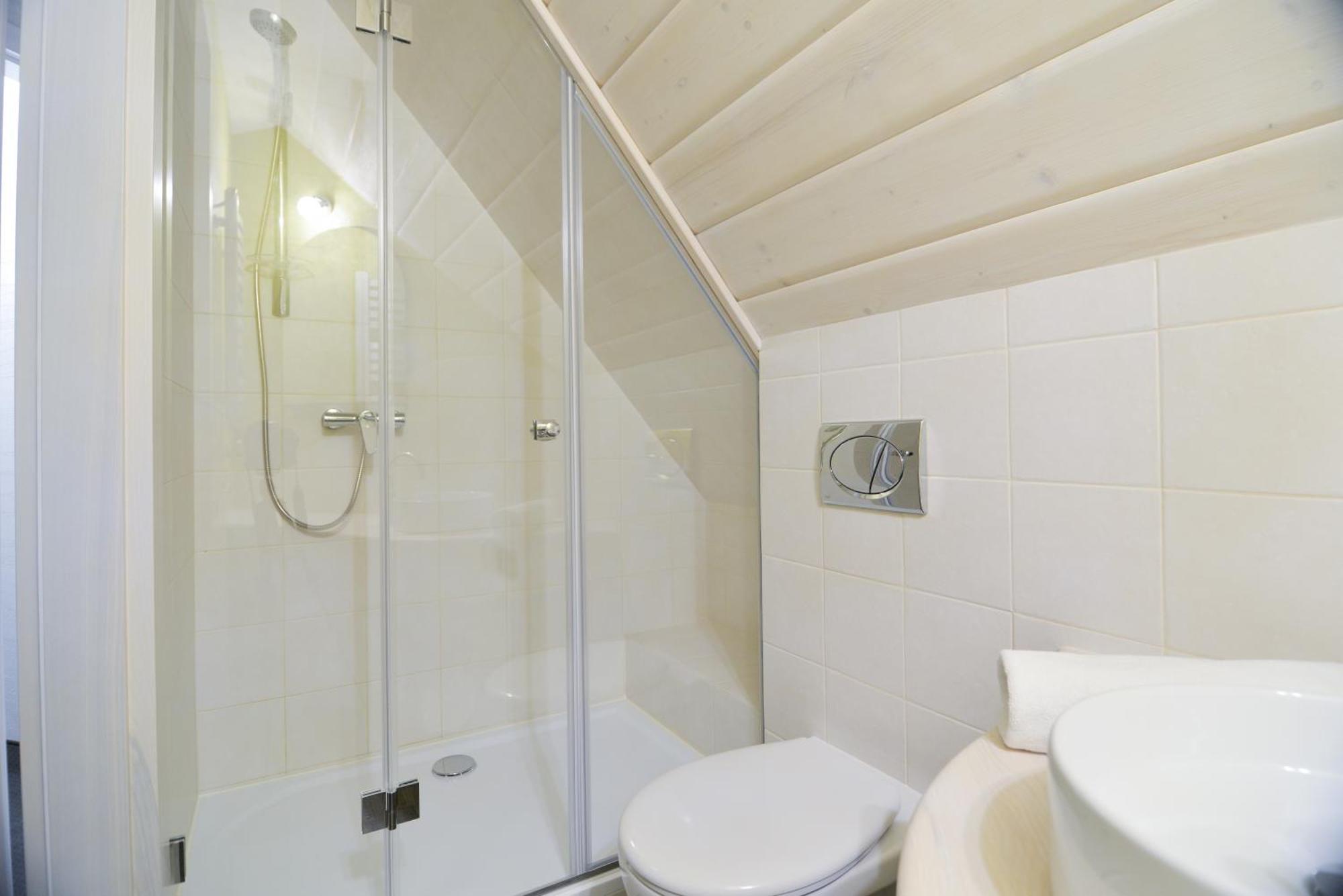 Krupowka Mountain Resort Szczyrk - Widokowy Hotel Z Basenami & Wellness Room photo